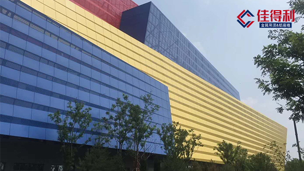 市面上的氟碳鋁單板幕墻都有哪些優(yōu)良性能？