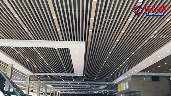 鋁方通廠家告訴你質(zhì)量好的鋁方通吊頂天花是怎么生產(chǎn)出來的