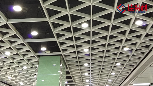 專家來寫鋁格柵吊頂安裝方法