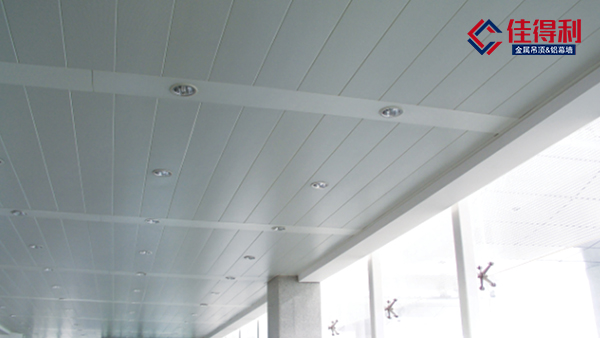 大型車(chē)站地鐵都用的鋁條扣板吊頂天花