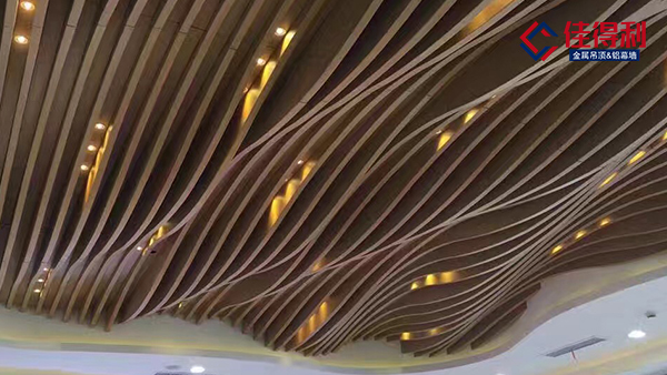 佛山吊頂廠家佳得利—弧形鋁方通優點及應用