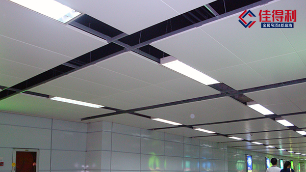 深入車間流程制作鋁礦棉復合板